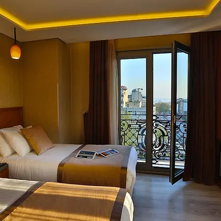 Corner Laleli Hotel 3*