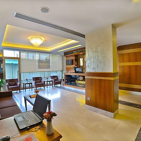 Corner Laleli Hotel 3*