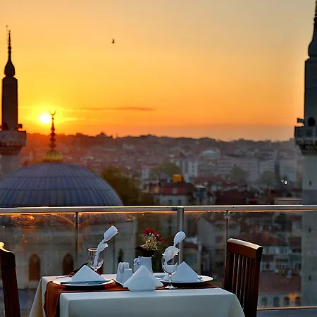 Corner Laleli Hotel 3*