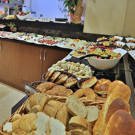 酒店 拉雷利转角酒店 3*