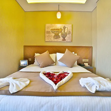 Corner Laleli Отель 3*